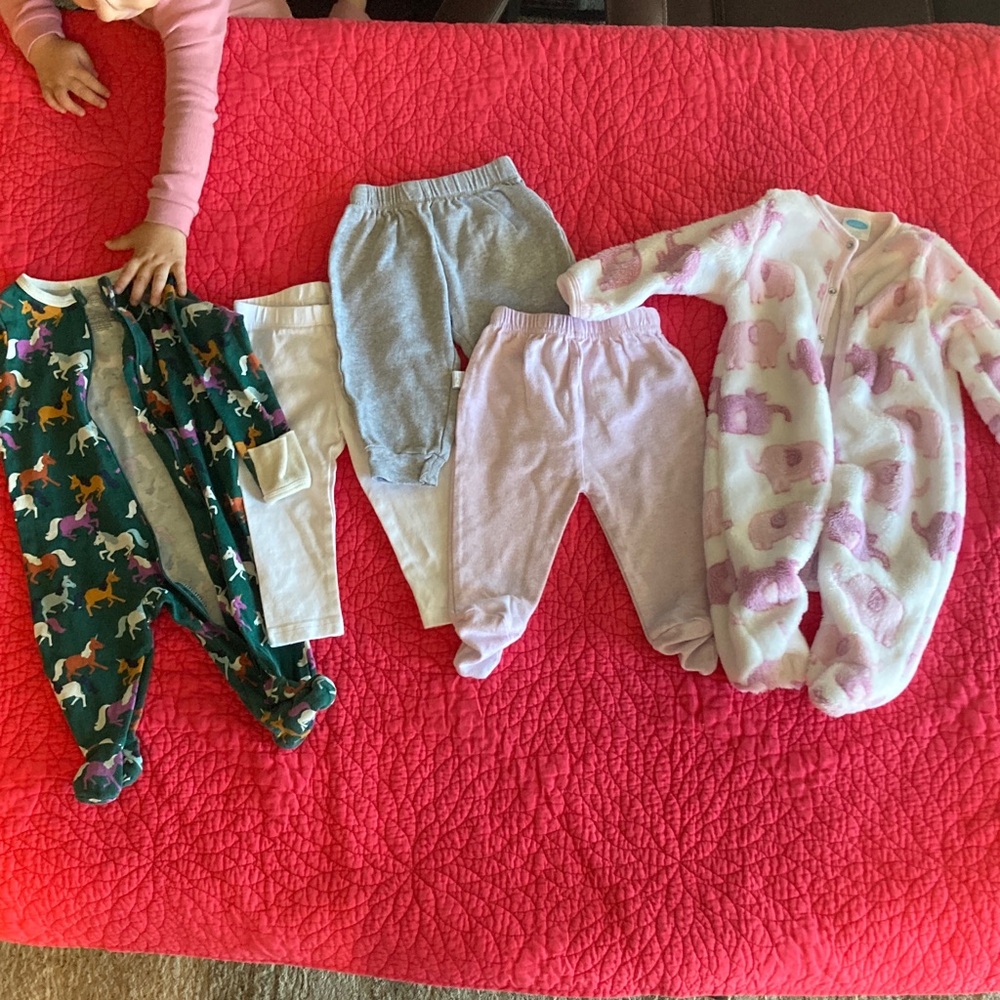 5 piece Baby Clothing Set with Unicorn and Elephant Prints